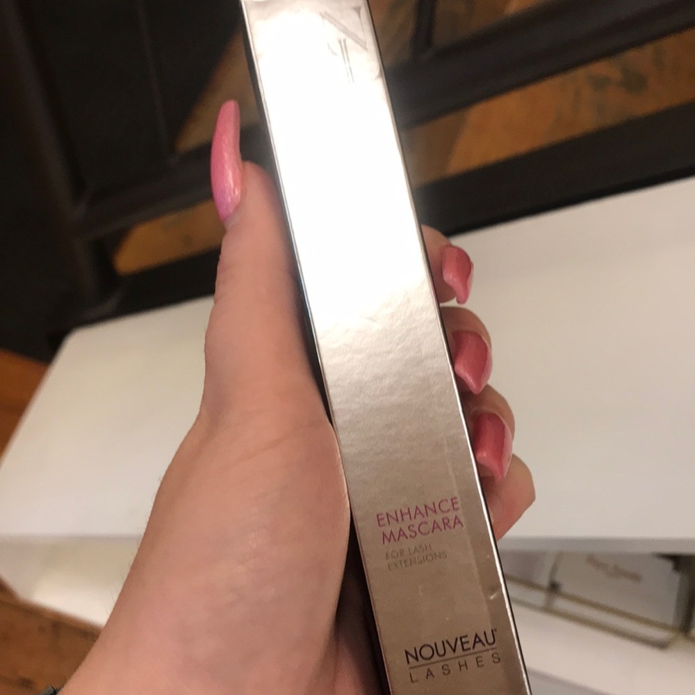 Eyelash extension mascara